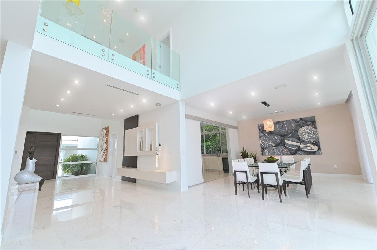 Villa Palace — photo 4
